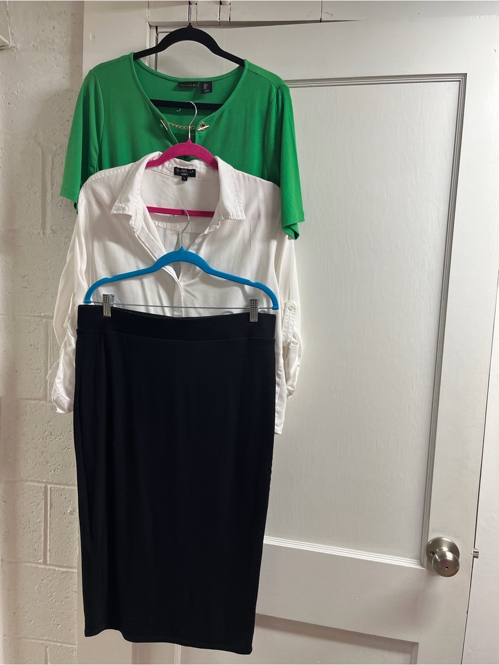 Lot of 3! Tahari Emerald Green top with Gold Chain Accent/white shirt/midi skirt